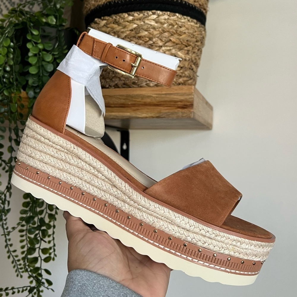 Vince Camuto Meestana Leather Platform Wedge Sandals - Picture 3 of 5